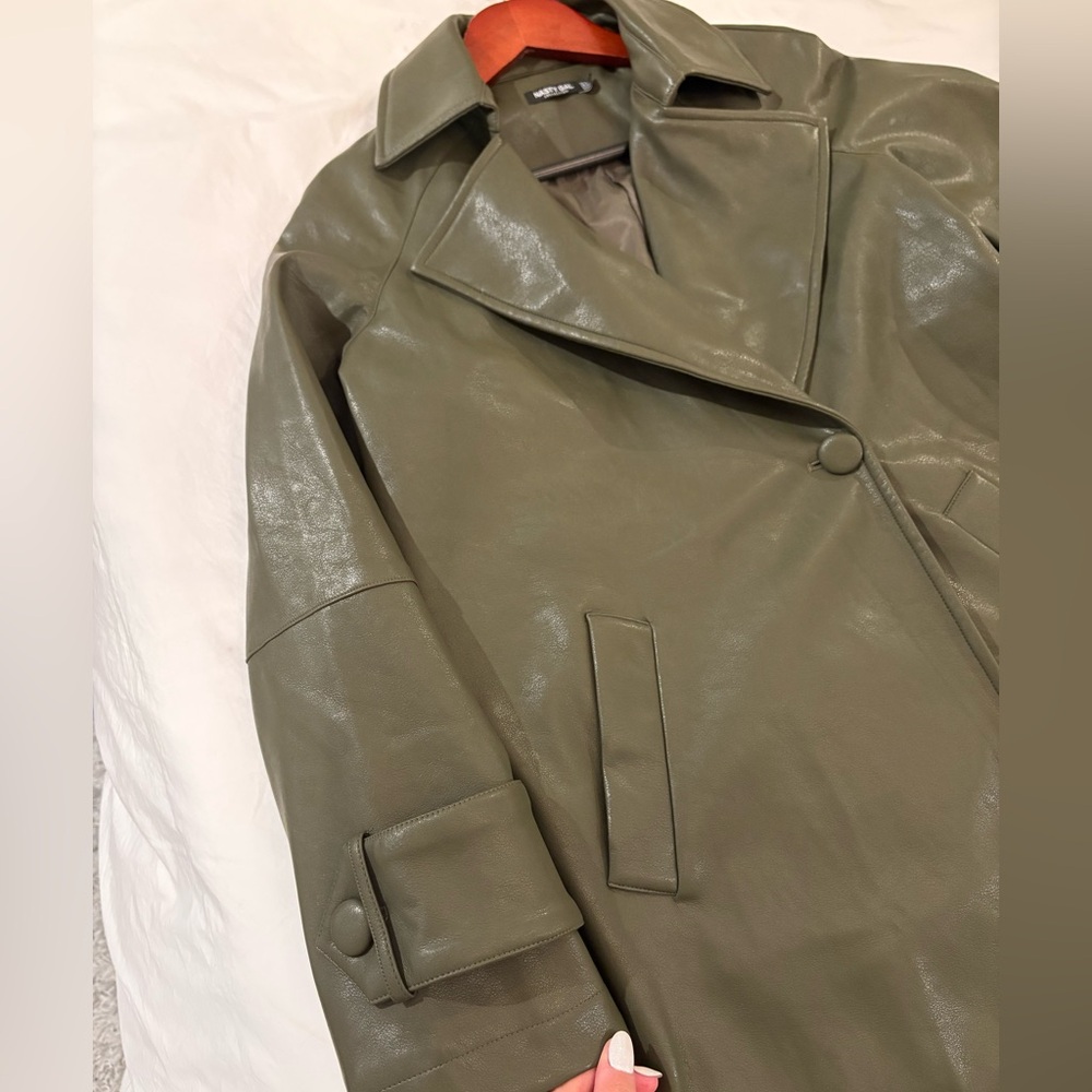 Army green leather jacket key. AMAZING for a night out. So comfy and warm